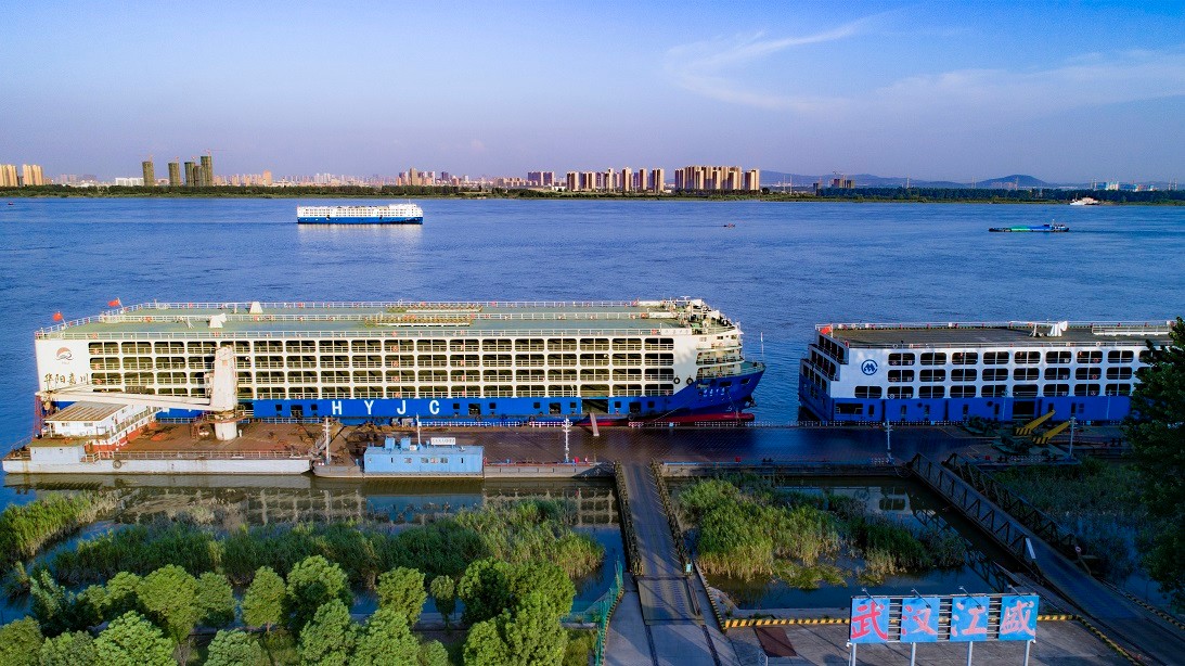 �人��ʢ������ͷ���޹�˾