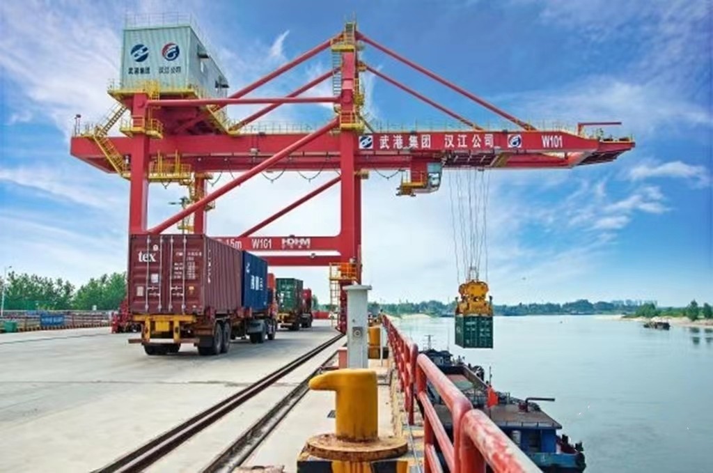 �人�¸ۺ�����װ��ɷ����޹�˾